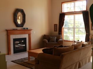 207 Griffin Pl SW, Poplar Grove, IL 61065