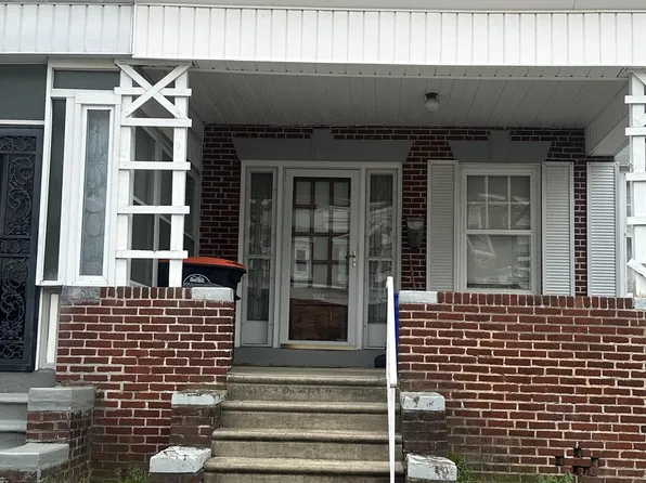 912 Elsinore Pl, Chester, PA 19013