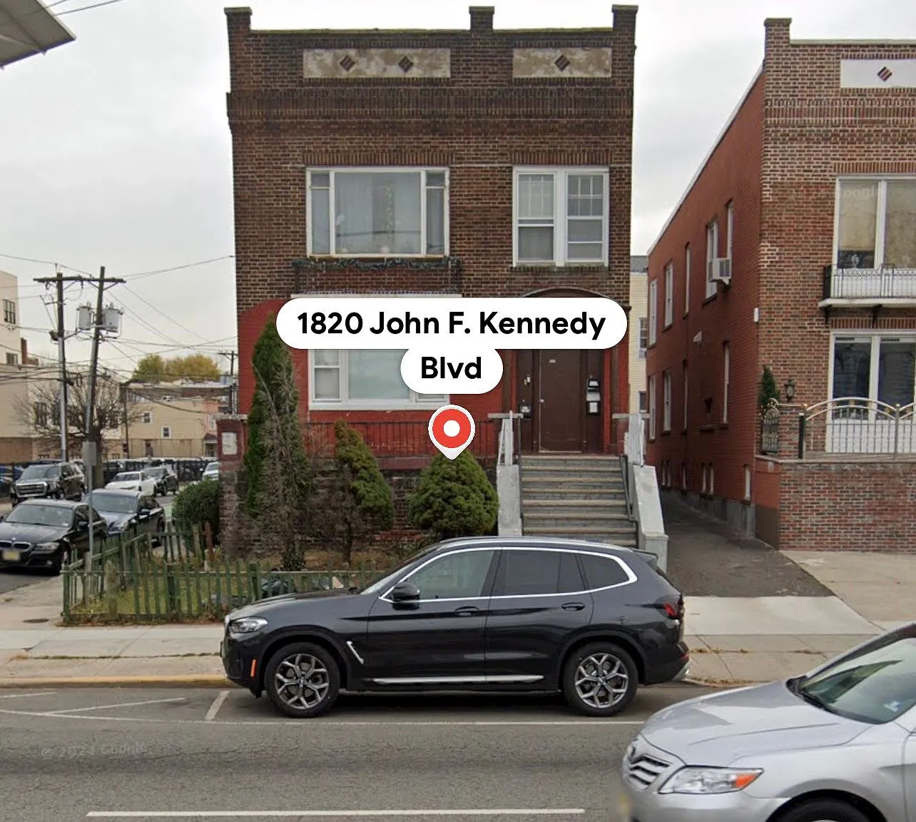 3 bed, $2,000 — Photo 1
