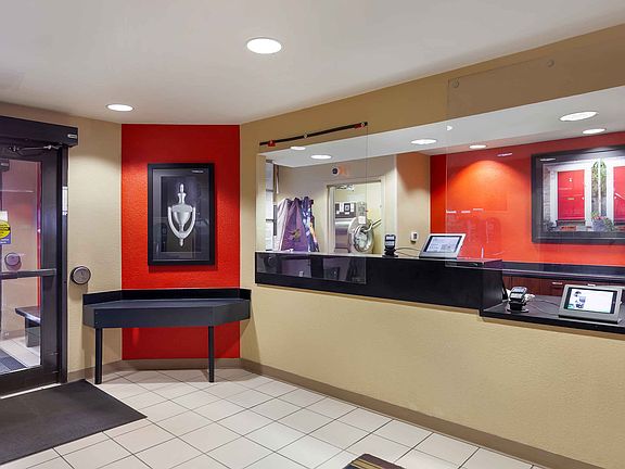 Lobby and Guest Check-in