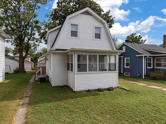 2nd image of 2122 6th Street Ct