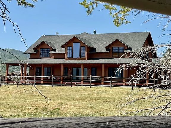 5th image of 375 Shepherd Way #A