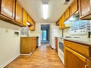Laredo, Lexington, KY 40517