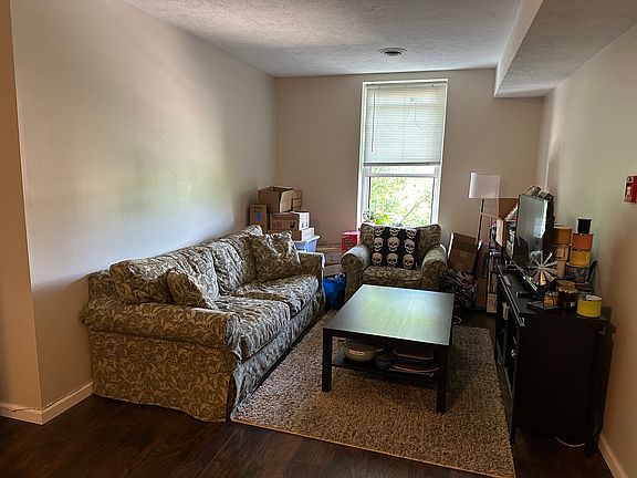5th image of 620 N Saint Clair St #N6