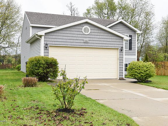 3rd image of 5394 Woodrush Ave