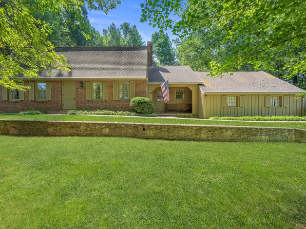 43 Jamestown Road, Somers, CT 06071