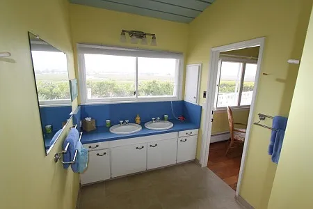 635 Sand Point Rd — Photo 18