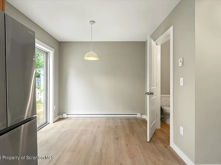 820-822 Delaware St — Photo 7