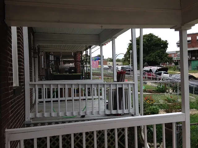 2807 Sunset Dr — Photo 2