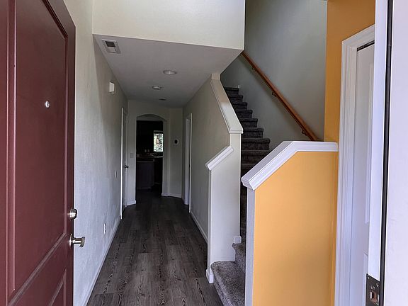 2nd image of 5006 NE 2nd Ave