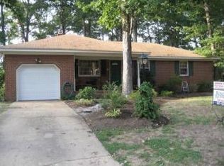 624 Norcova Dr, Chesapeake, VA 23320