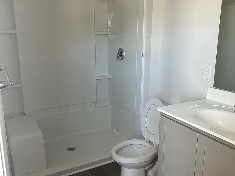 842 Derwent Ln #842 — Photo 10