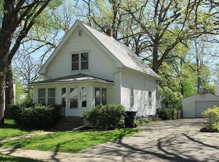 872 Daniels St NE, Cedar Rapids, IA 52402
