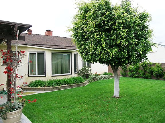 2nd image of 2721 W 168th St