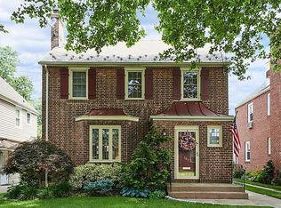 105 Marshall Ave, Floral Park, NY 11001