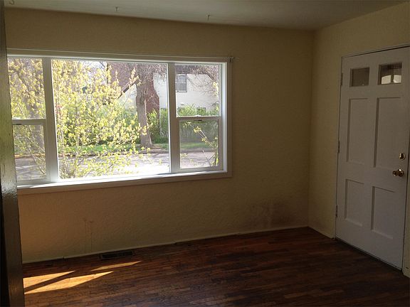 5th image of 204 S 10th St APT 6
