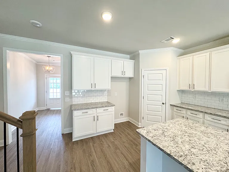 7368 Rocklin Ln — Photo 10