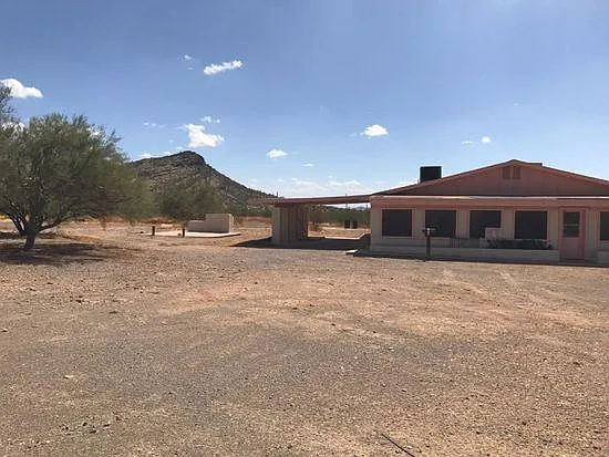 15 E Sabrosa Dr