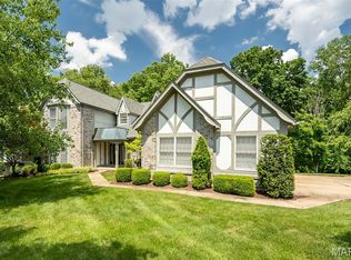 1318 Conway Oaks Dr, Chesterfield, MO 63017