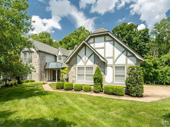 1318 Conway Oaks Dr, Chesterfield, MO 63017