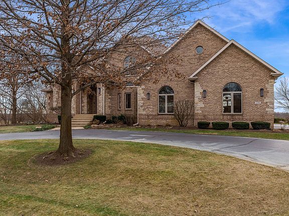 2nd image of 2141 Merrick Dr