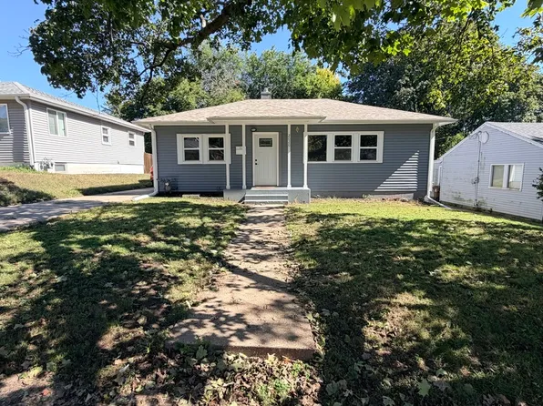 2020 22nd St, Rockford, IL 61108