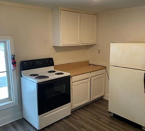 4th image of 731 Washington St #A