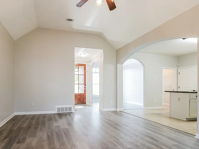 225 Birch Springs Cv — Photo 6