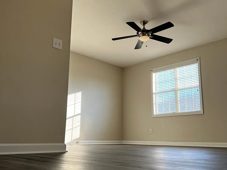 7707 Wyndham Cir — Photo 25