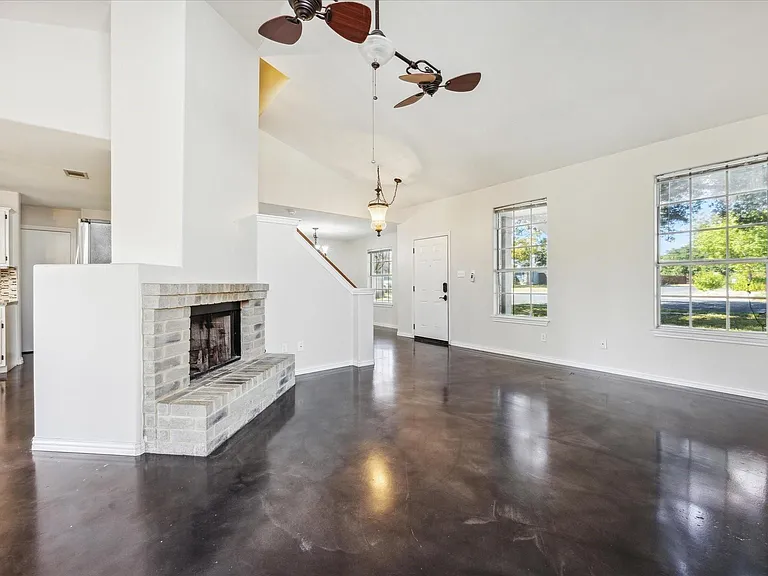 12241 Shropshire Blvd — Photo 3