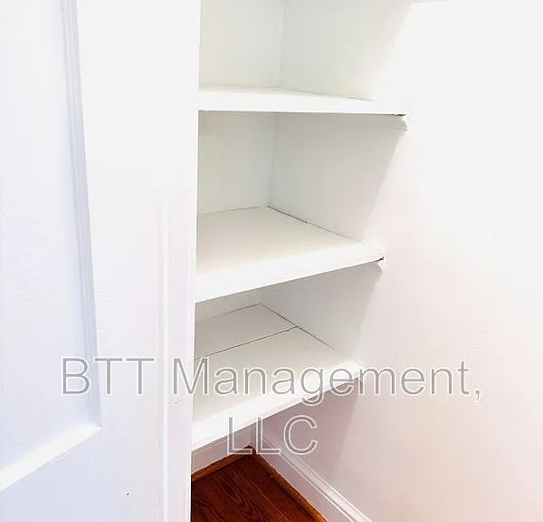 907 Hudson Ave #3 — Photo 24