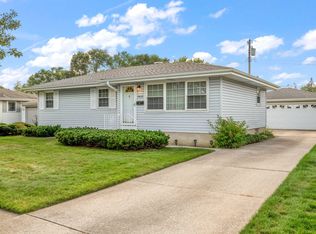 9436 Anthony Pl, Highland, IN 46322
