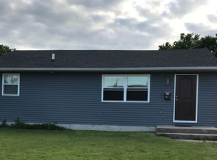 1421 Ryer St, South Bend, IN 46628