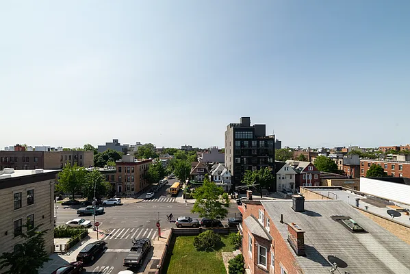 Rented by Twin Group | media 33