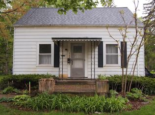 1733 Glenrose Ave, Lansing, MI 48915