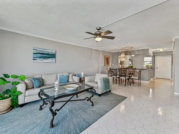 4800 Bayview Drive #402, Fort Lauderdale, FL 33308