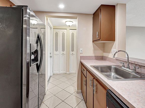 5th image of 6550 S Oriole Boulevard #206 I