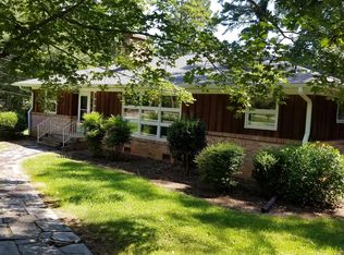 614 N Depot St, Seneca, SC 29678