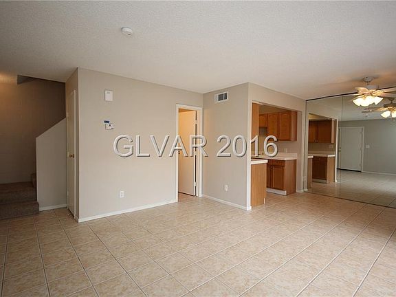 2nd image of 3501 Villa Knolls South Dr