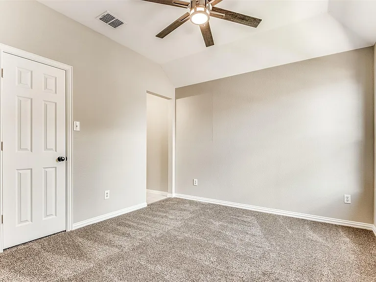 15704 Grove Crest Dr — Photo 18
