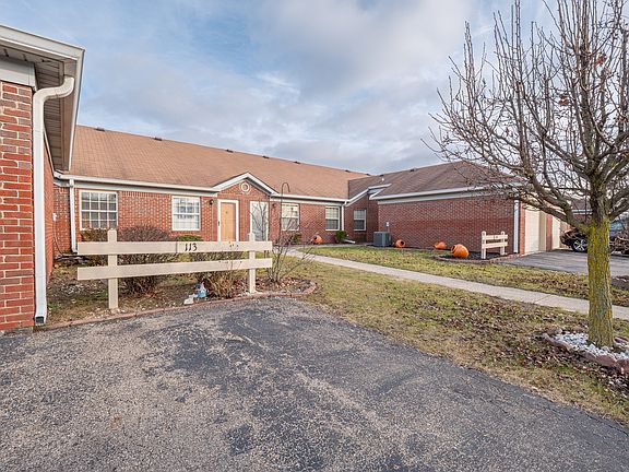 3rd image of 113 Andrews Blvd