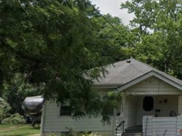 1008 S 5th St, Oregon, IL 61061