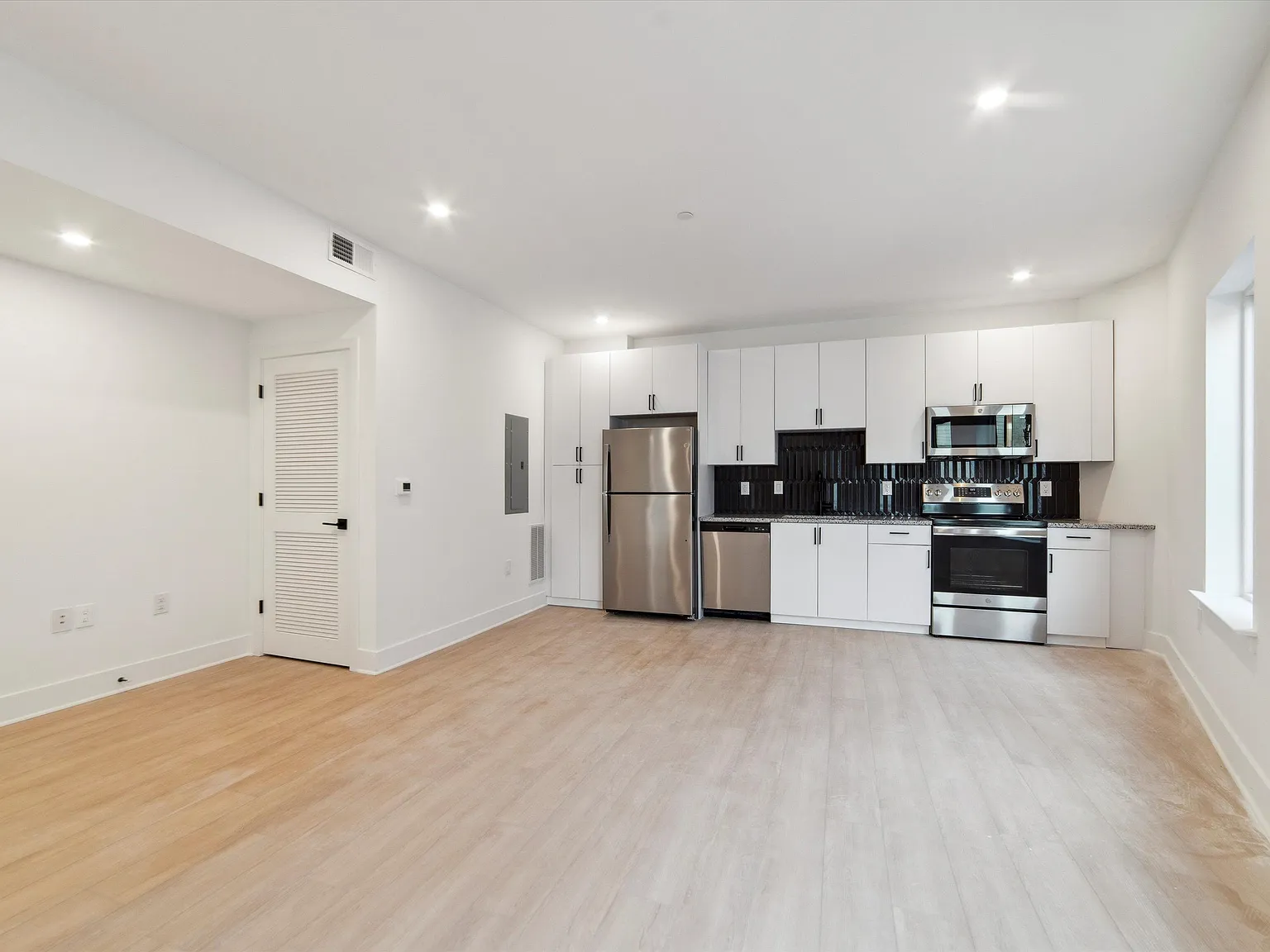 1 bed, 607 sqft, $1,680 — Photo 4