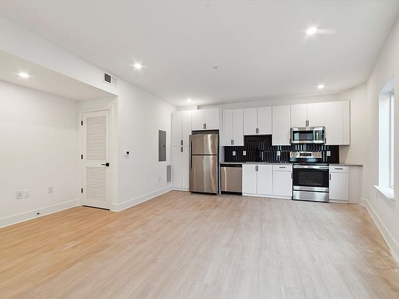 4th image of 1645 N 2nd St #404
