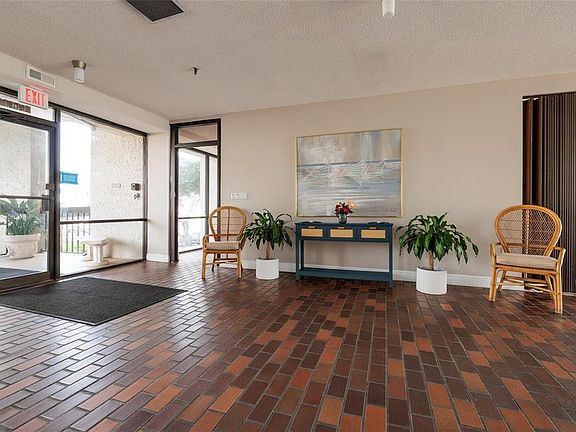 5th image of 15462 Gulf Blvd APT 304