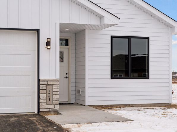 721 Margaret Ln NE, Isanti, MN 55040
