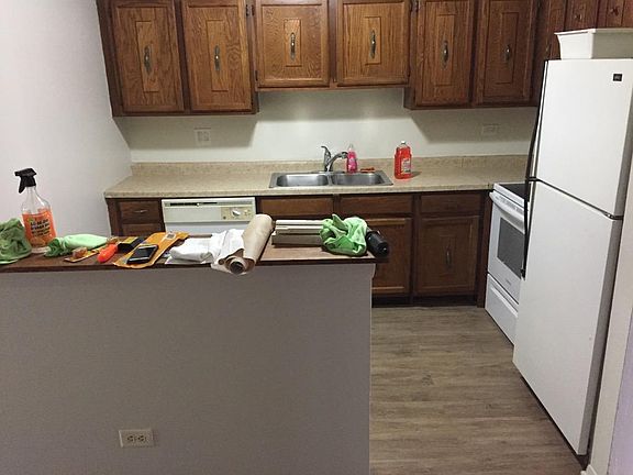 3rd image of 1526 Crimson Ln APT 3A