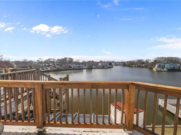 205 Lake Dr, Virginia Beach, VA 23451