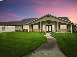 30421 E Danae Ln, Oakdale, CA 95361