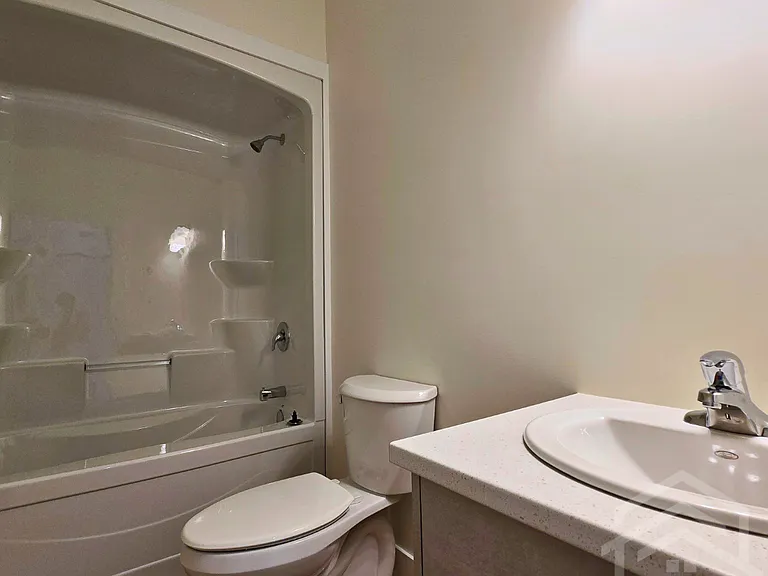 157 Thames St N #1 — Photo 8